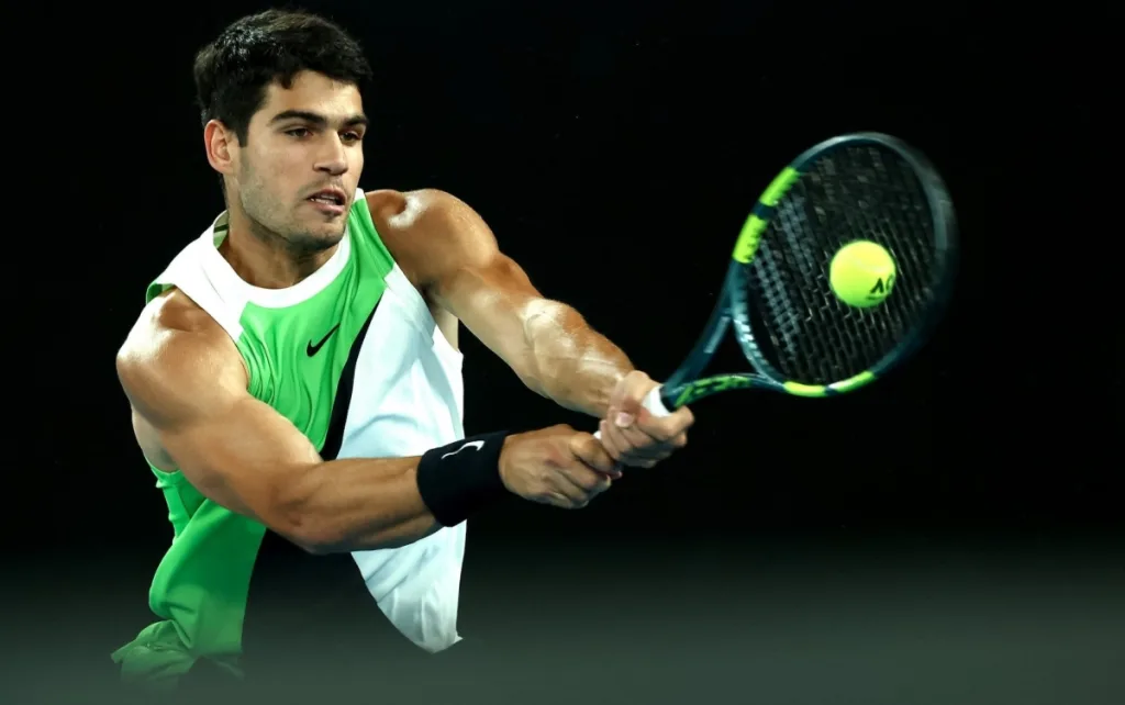 Alcaraz 2-6,6-2,6-3,2-1* Djokovic (set 4): Sức trẻ lên tiếng