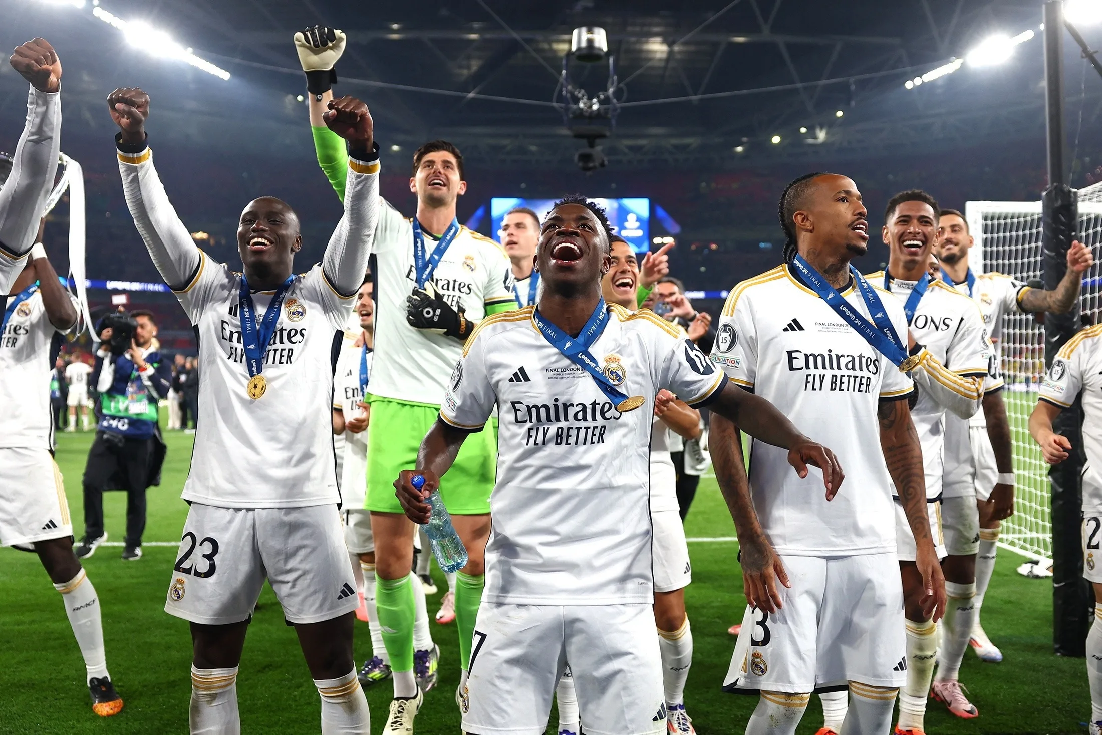 Real Madrid rút lui khỏi Super League, siêu dự án sụp đổ