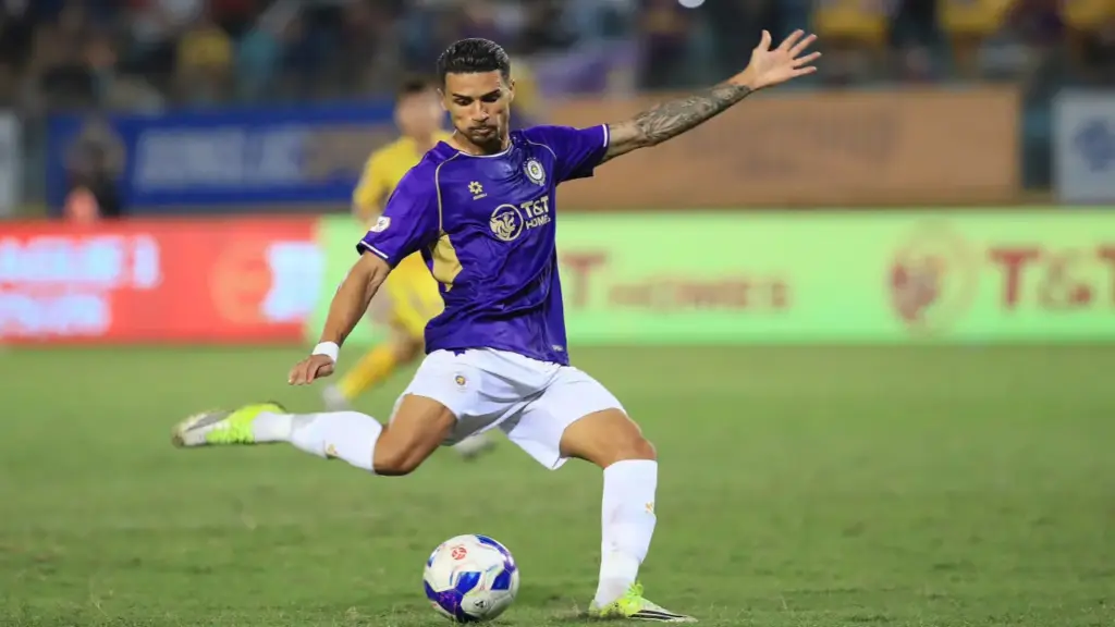 Đỗ Hoàng Hên tiếp tục ghi dấu ấn ở Hà Nội FC