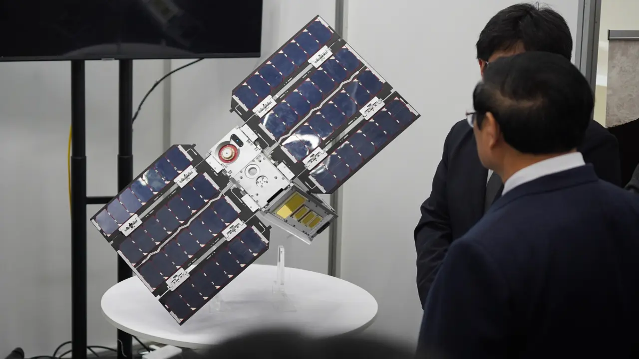 Thủ tướng: Xây dựng năng lực tự chủ công nghệ vệ tinh sau 2030